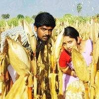 Azhagar Samiyin Kudhirai Movie Stills